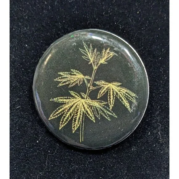 Casual Black Pin/Button With Cannabis Leaf Print - Picture 3 of 4